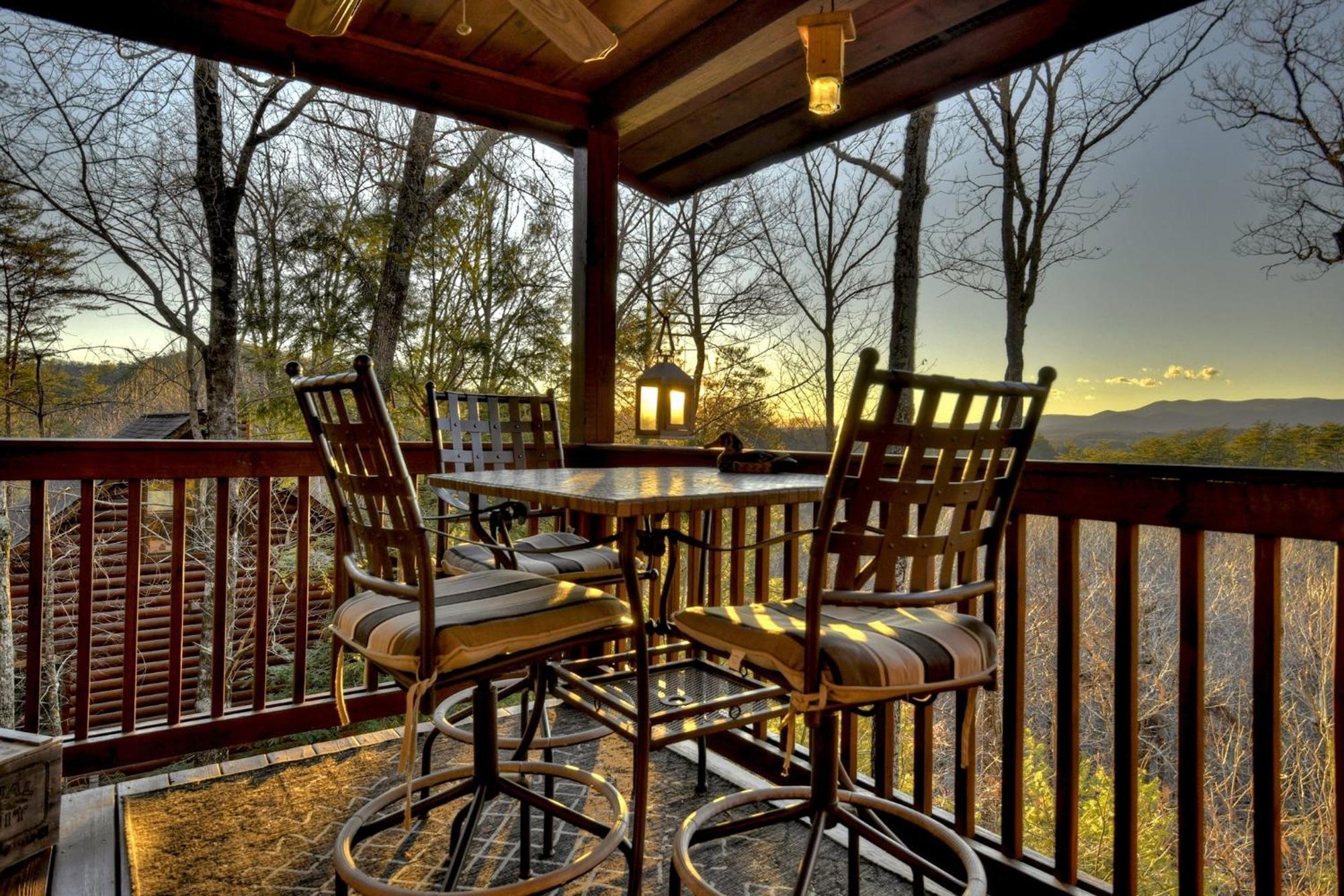Villa Talking Leaves Hot Tub Firepit And Comfy King Beds Ellijay Exterior foto