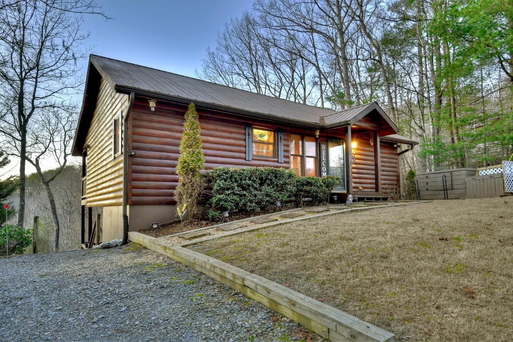 Villa Talking Leaves Hot Tub Firepit And Comfy King Beds Ellijay Exterior foto